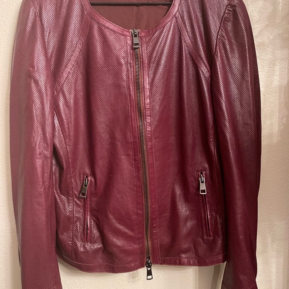 Burgundy Leather Jacket with Zipper Closure - Picture 2 of 11